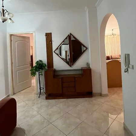 Cosy Apartment Sarande